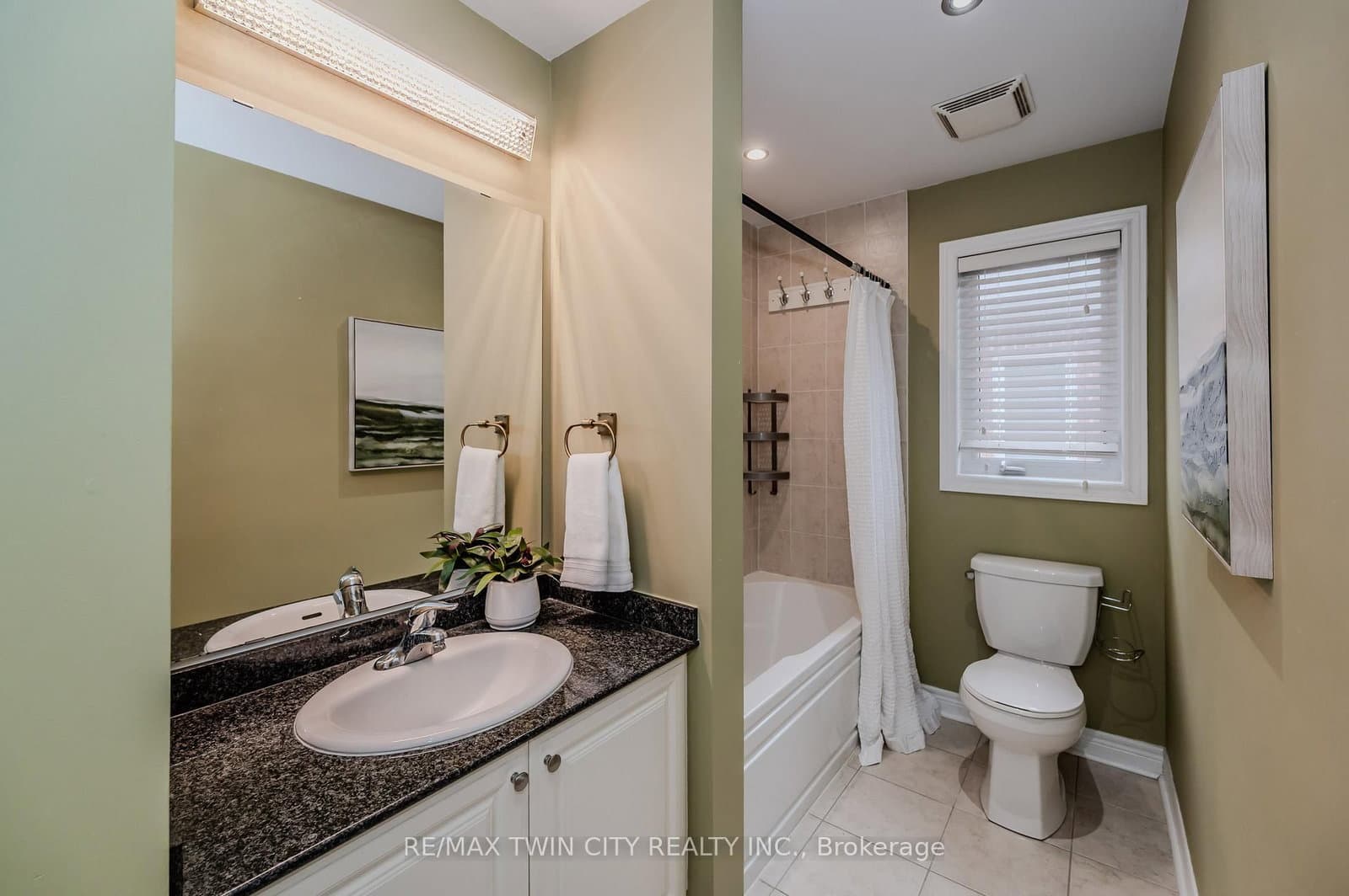 498 Thomas Slee Drive thumbnail 27