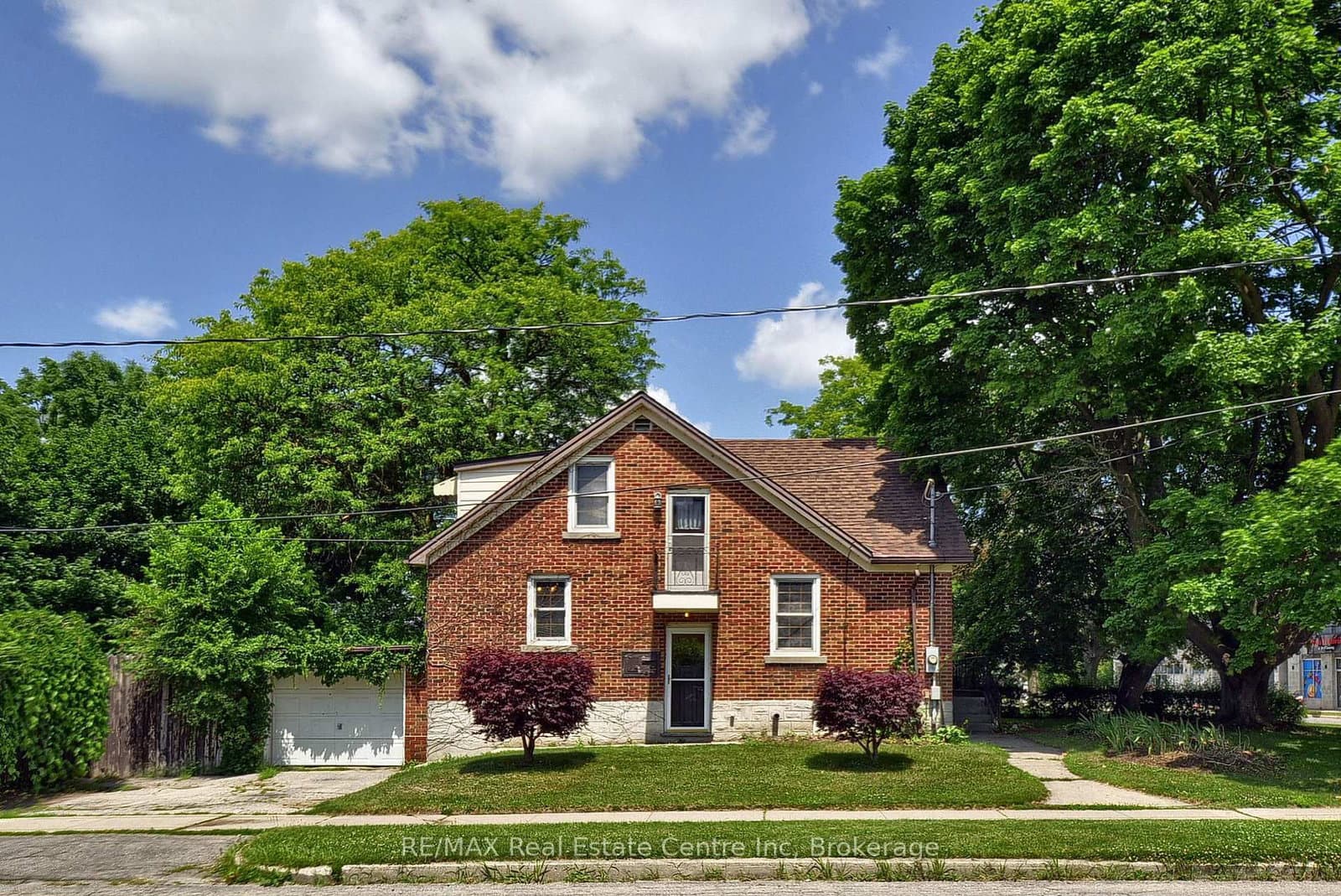 285 Albert Street W thumbnail 4