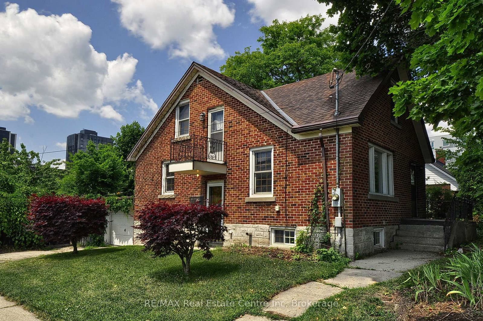 285 Albert Street W thumbnail 5