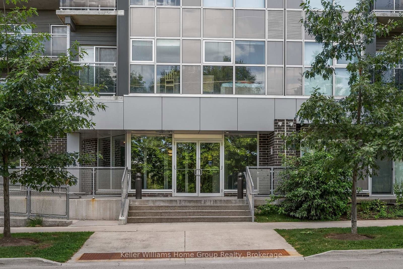 251 Hemlock Street, Unit 109 thumbnail 2