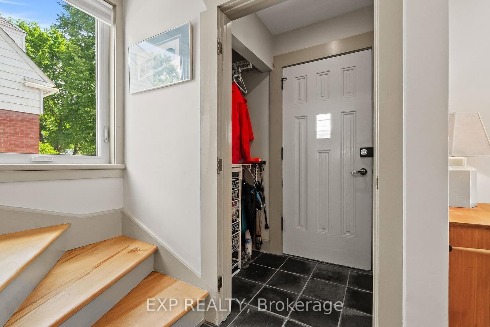 579 Broadview Avenue thumbnail 3