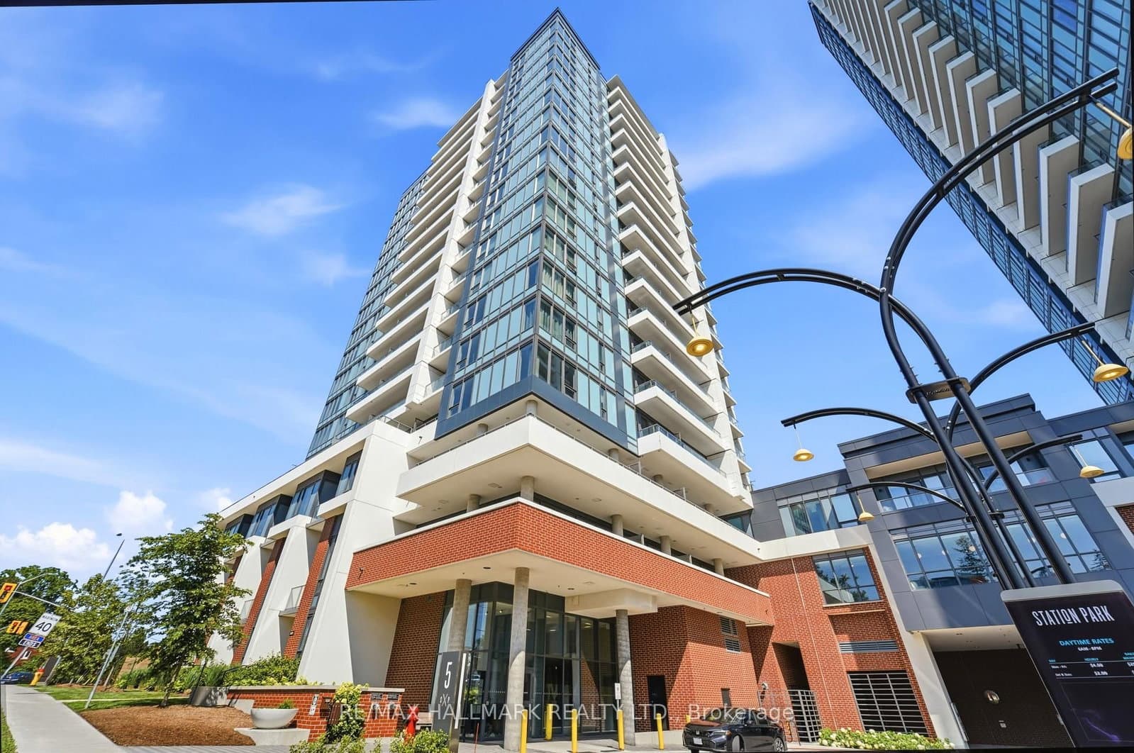 5 Wellington Street S, Unit 1406 - Image 1