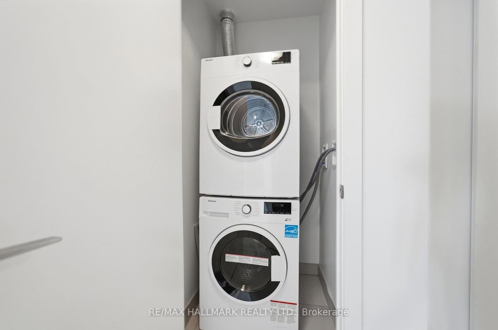 5 Wellington Street S, Unit 1406 thumbnail 21