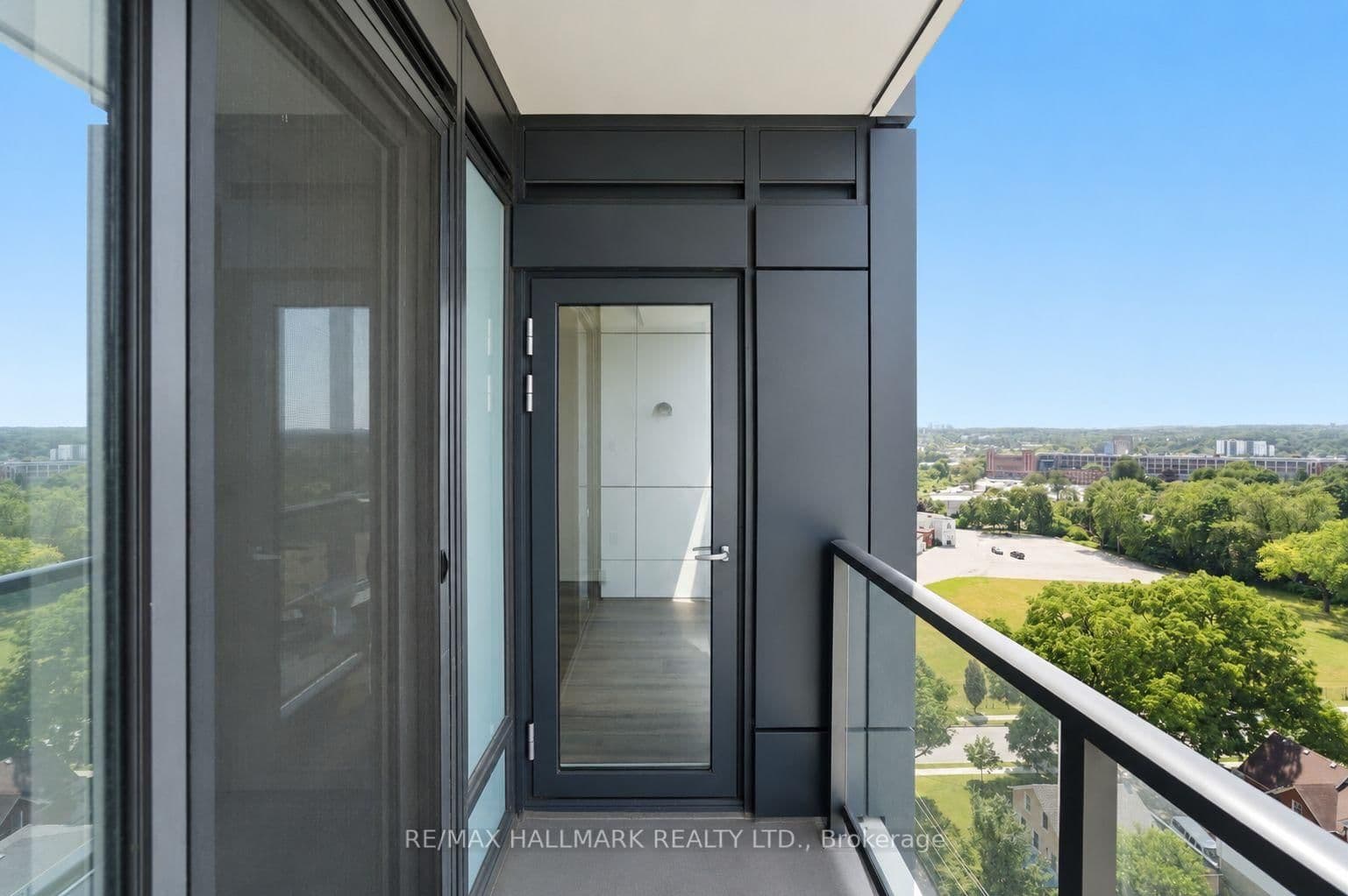 5 Wellington Street S, Unit 1406 thumbnail 22