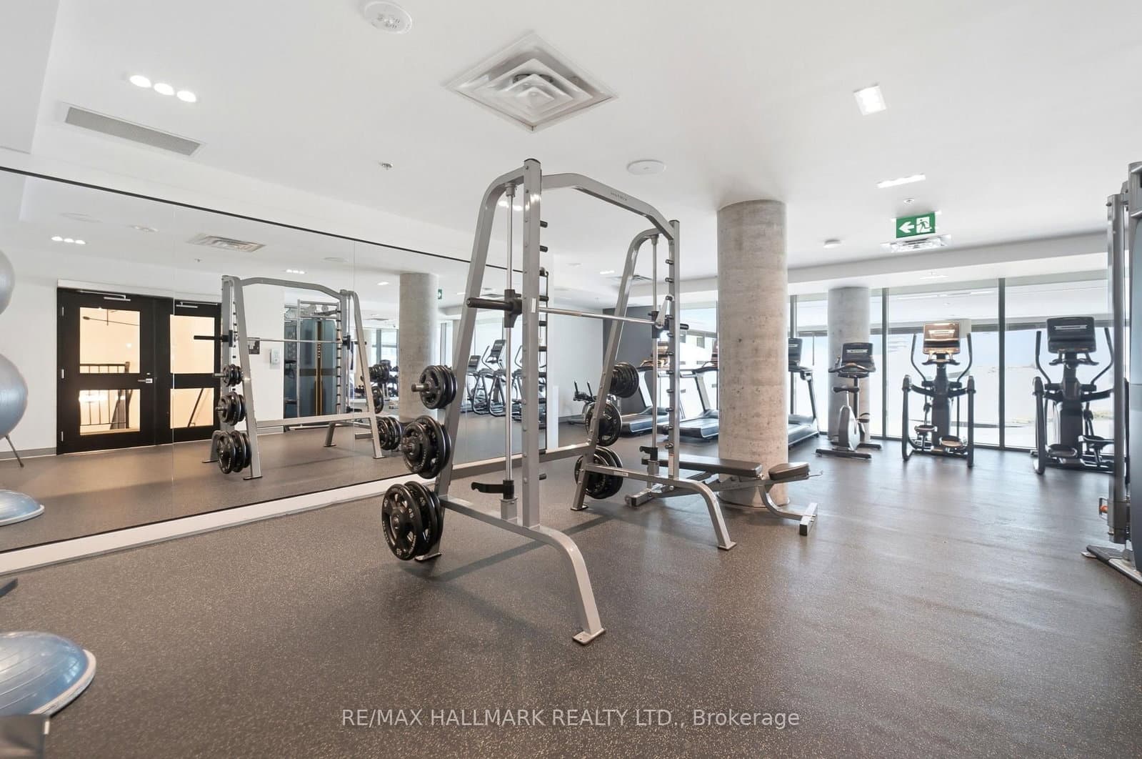 5 Wellington Street S, Unit 1406 thumbnail 25