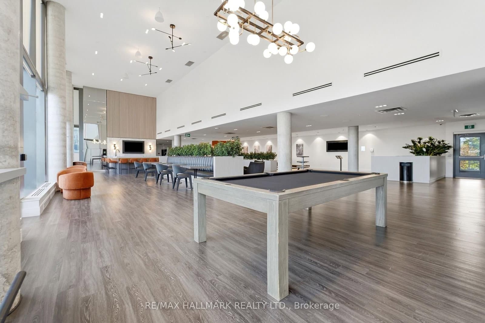 5 Wellington Street S, Unit 1406 thumbnail 29