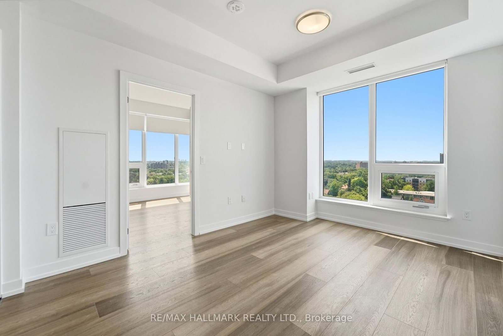 5 Wellington Street S, Unit 1406 thumbnail 5