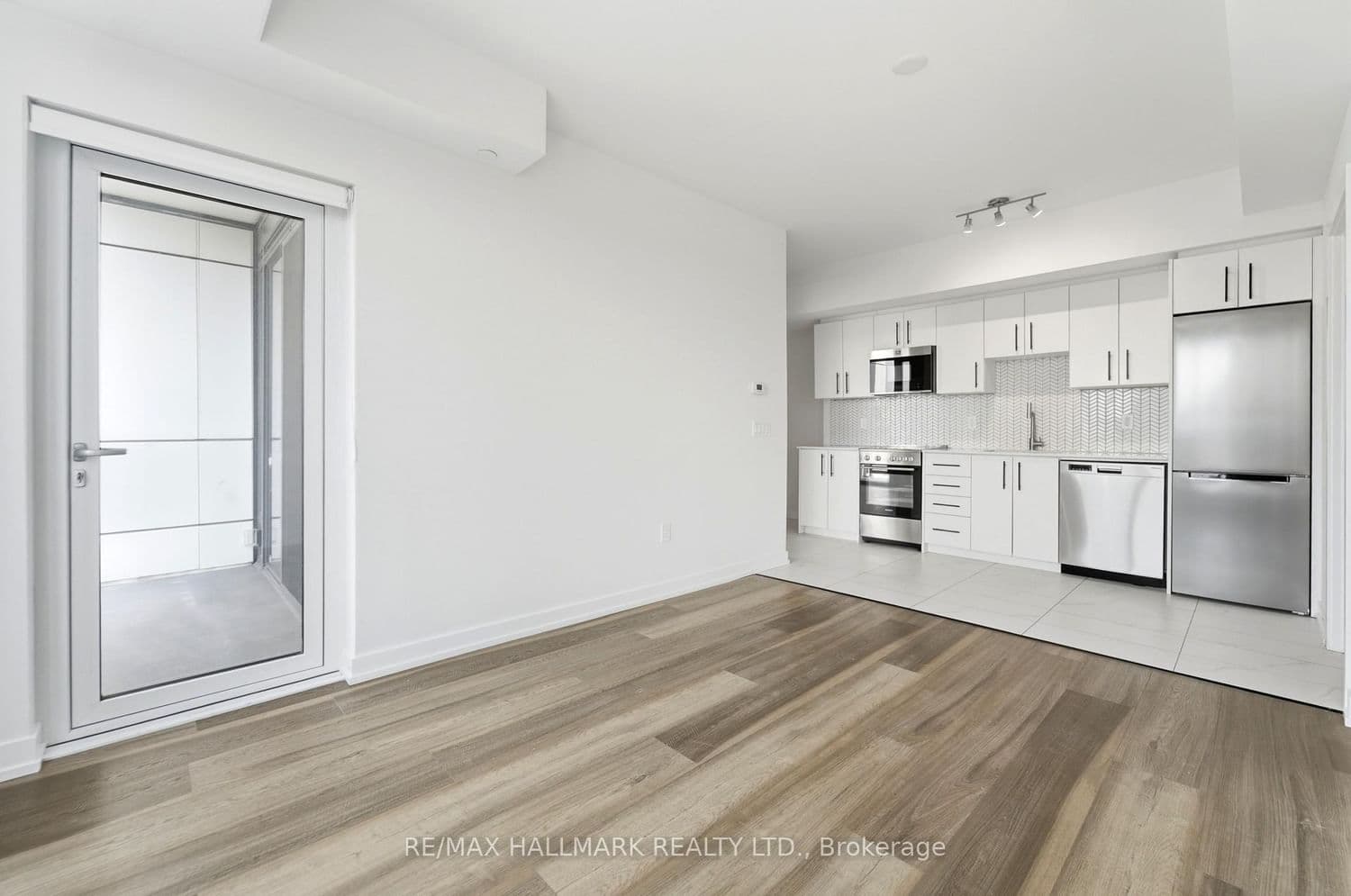5 Wellington Street S, Unit 1406 thumbnail 7
