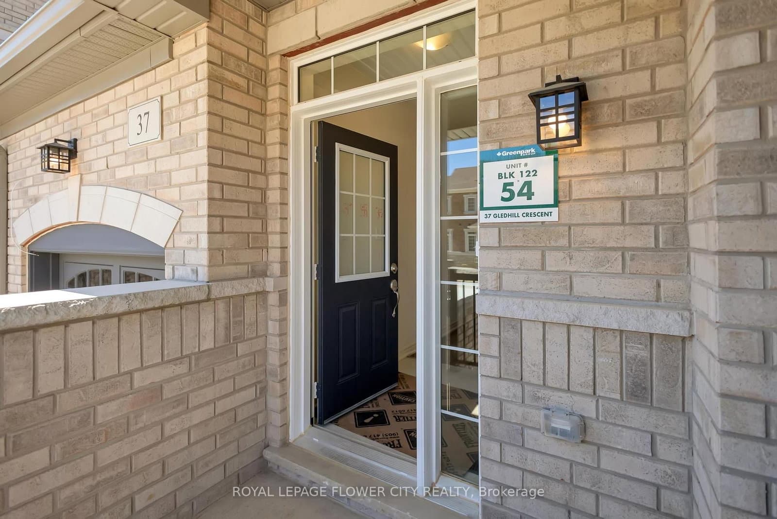 37 Gledhill Crescent thumbnail 41