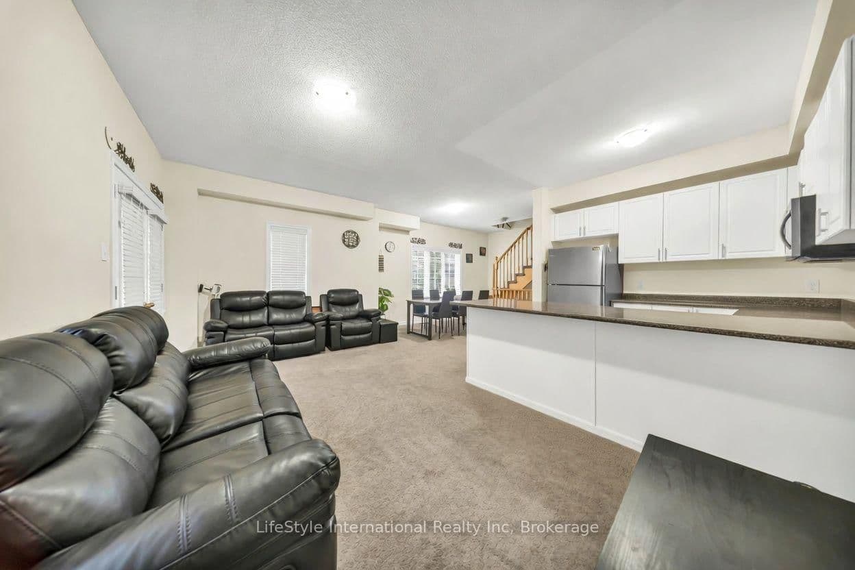 88 Decorso Drive, Unit 87 thumbnail 6