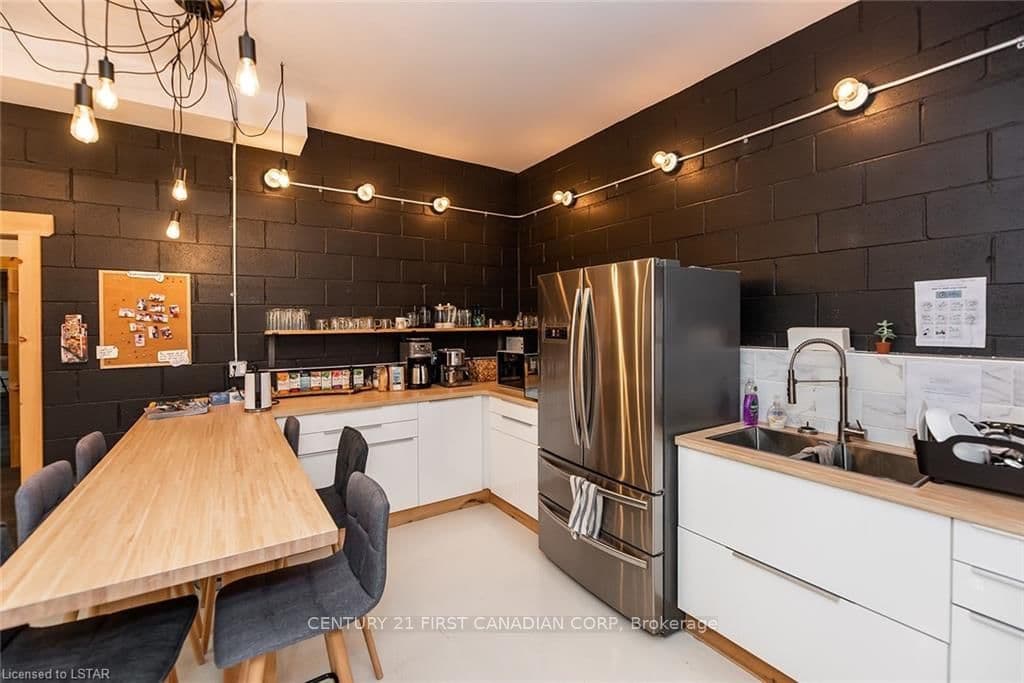 28 Princess Avenue, Unit Atrium thumbnail 10