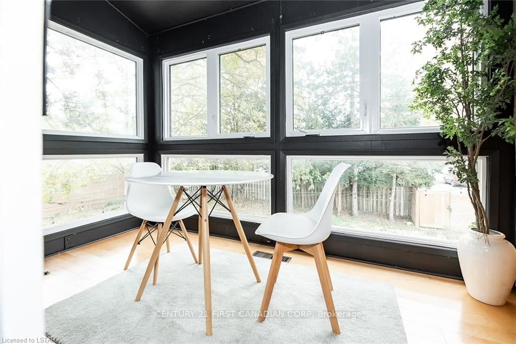 28 Princess Avenue, Unit Atrium thumbnail 17