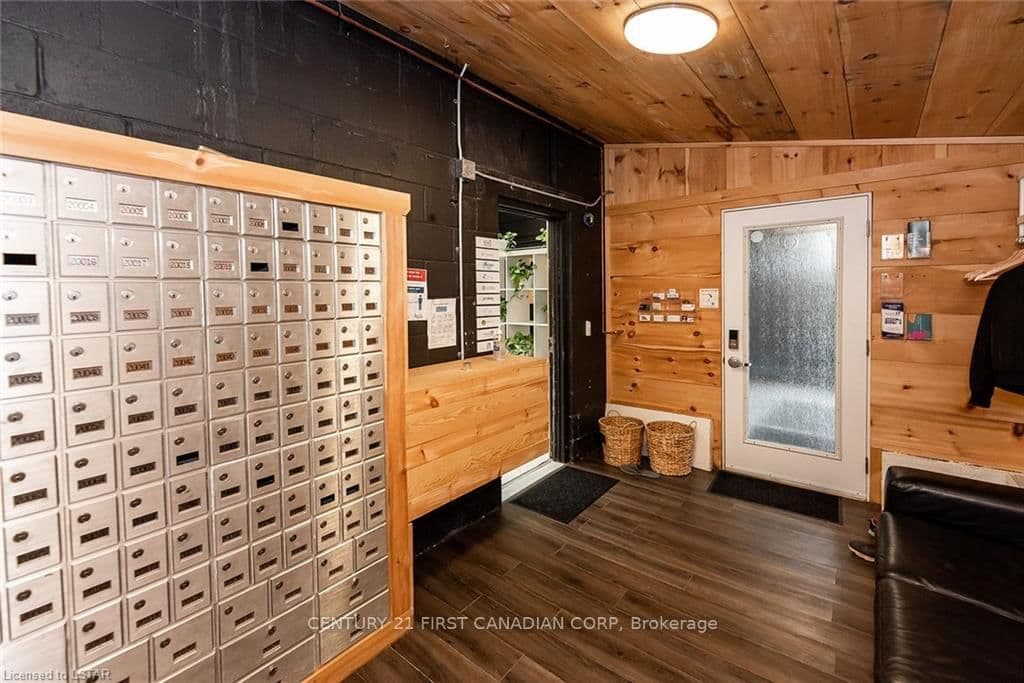28 Princess Avenue, Unit Atrium thumbnail 23