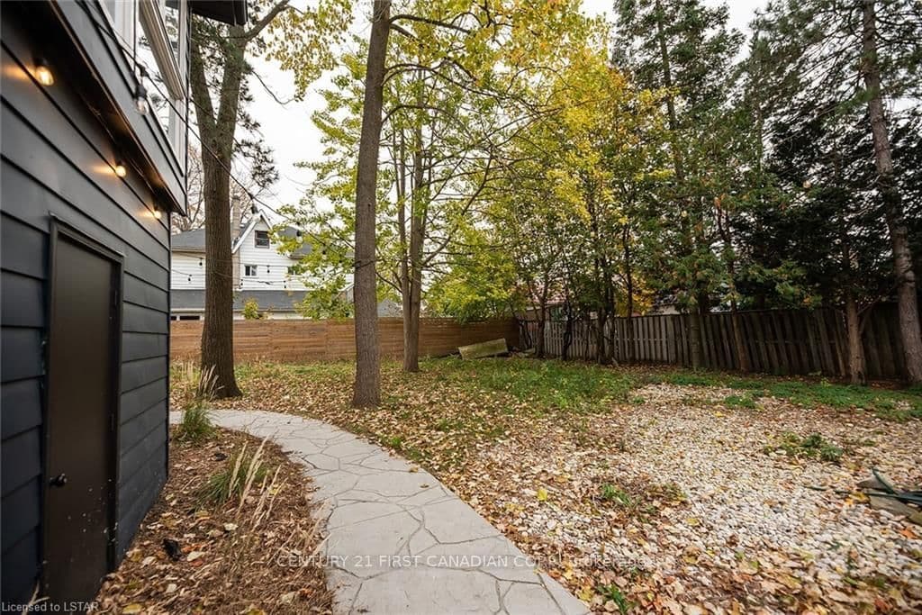 28 Princess Avenue, Unit Atrium thumbnail 29