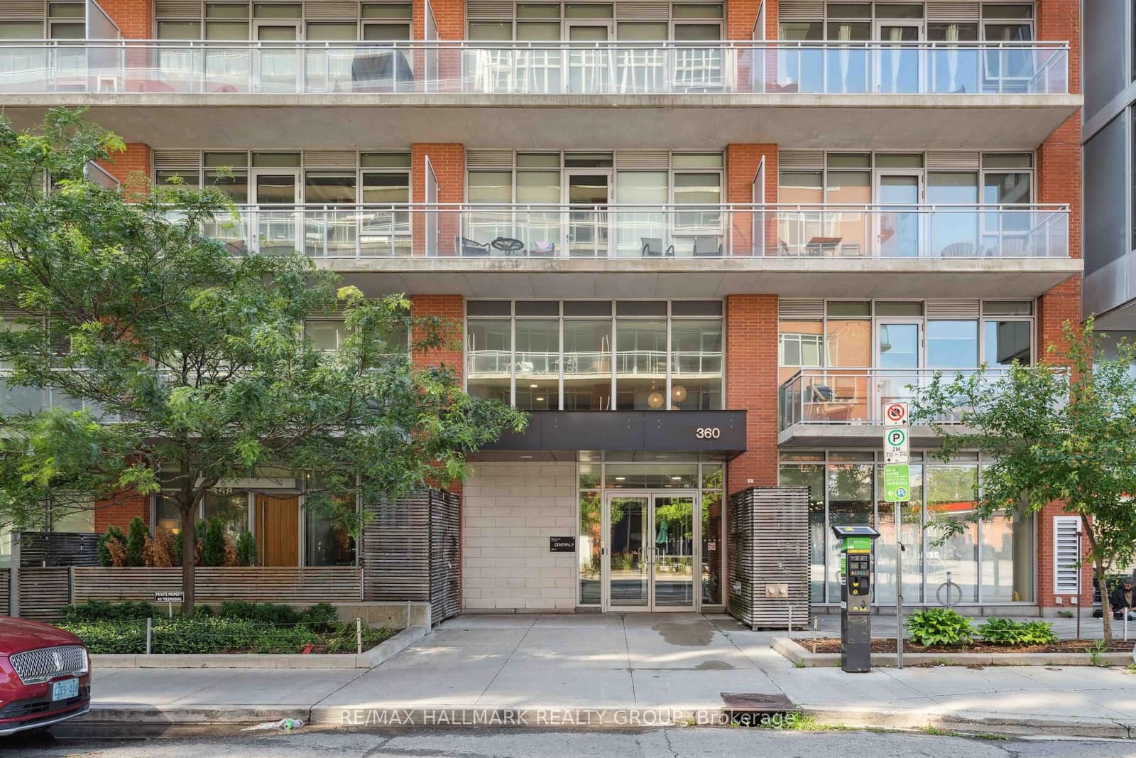 360 McLeod Street, Unit 313 thumbnail 2