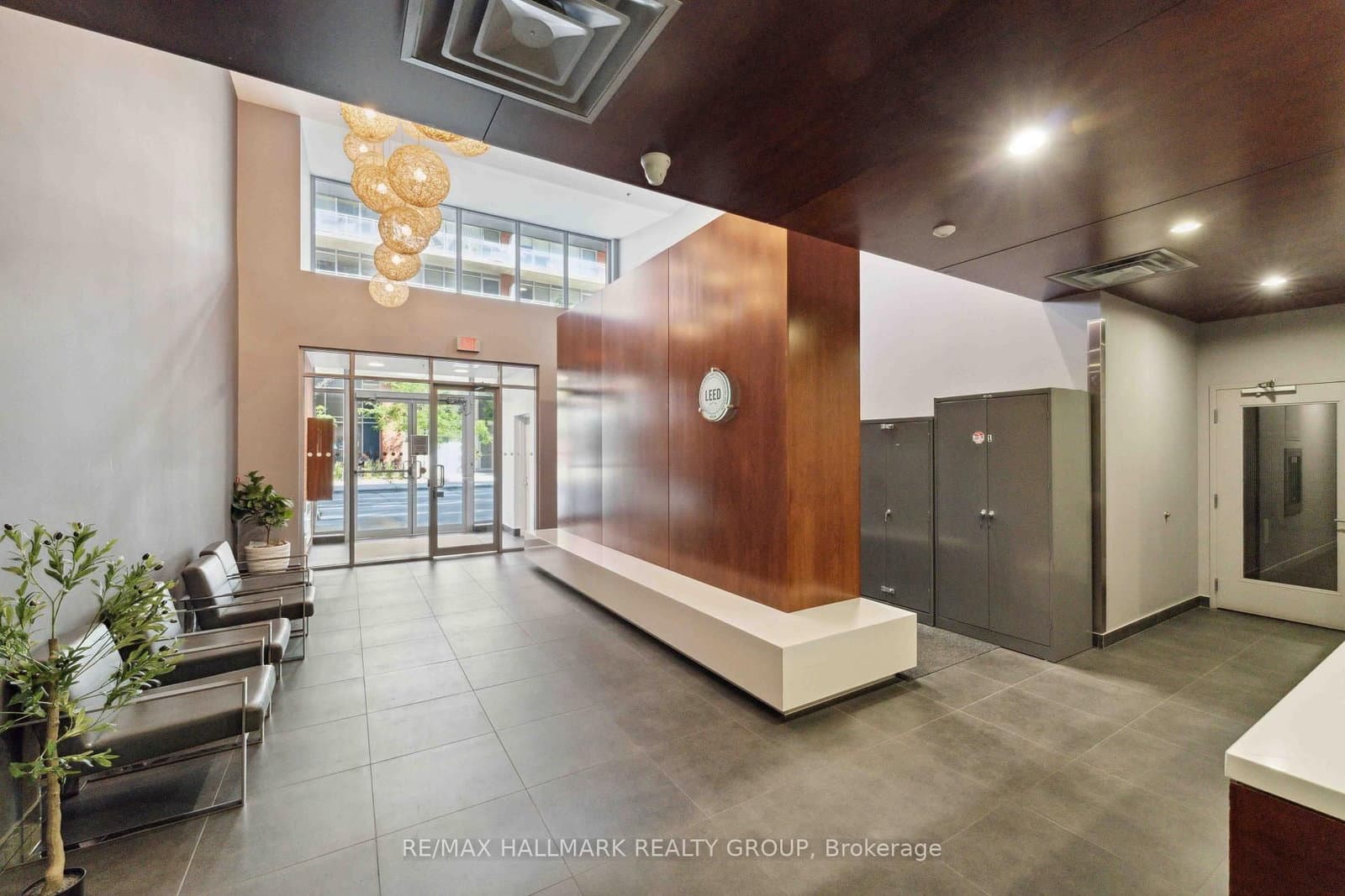360 McLeod Street, Unit 313 thumbnail 3