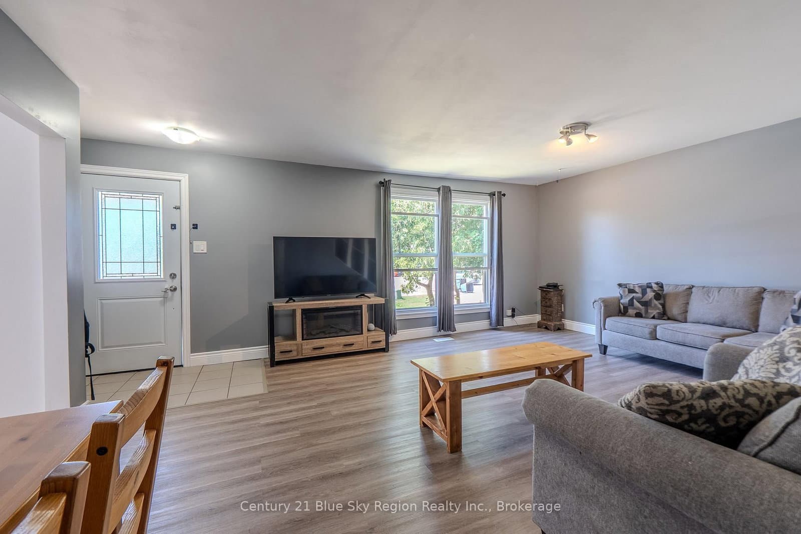 554 Lakeshore Drive thumbnail 11