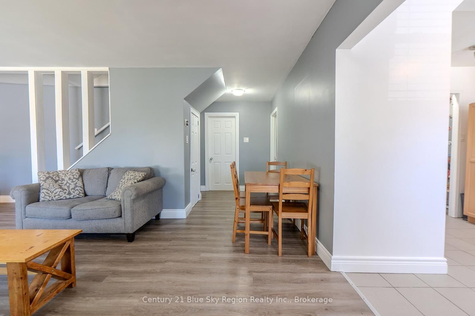 554 Lakeshore Drive thumbnail 12