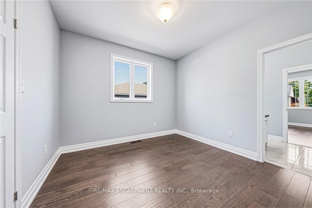 602 Cochrane Road thumbnail 12