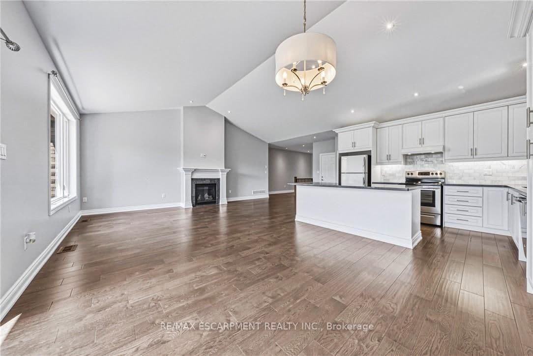 602 Cochrane Road thumbnail 23
