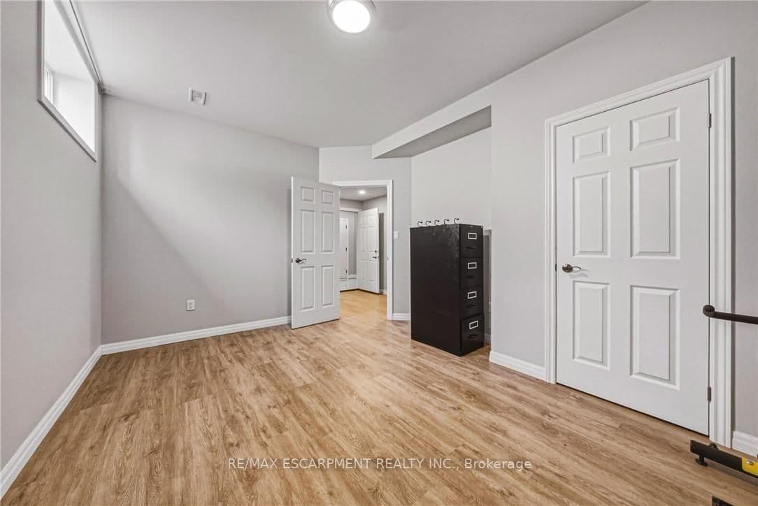 602 Cochrane Road thumbnail 31