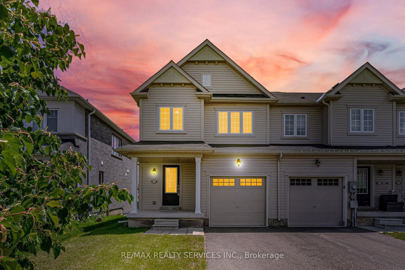 250 Esther Crescent - Image 1