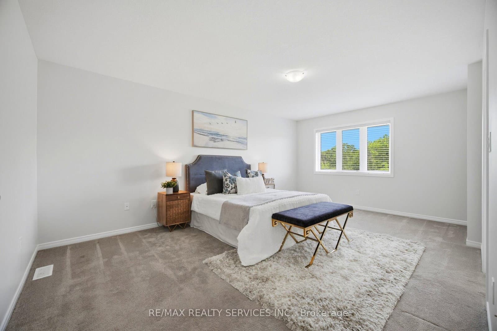 250 Esther Crescent thumbnail 24