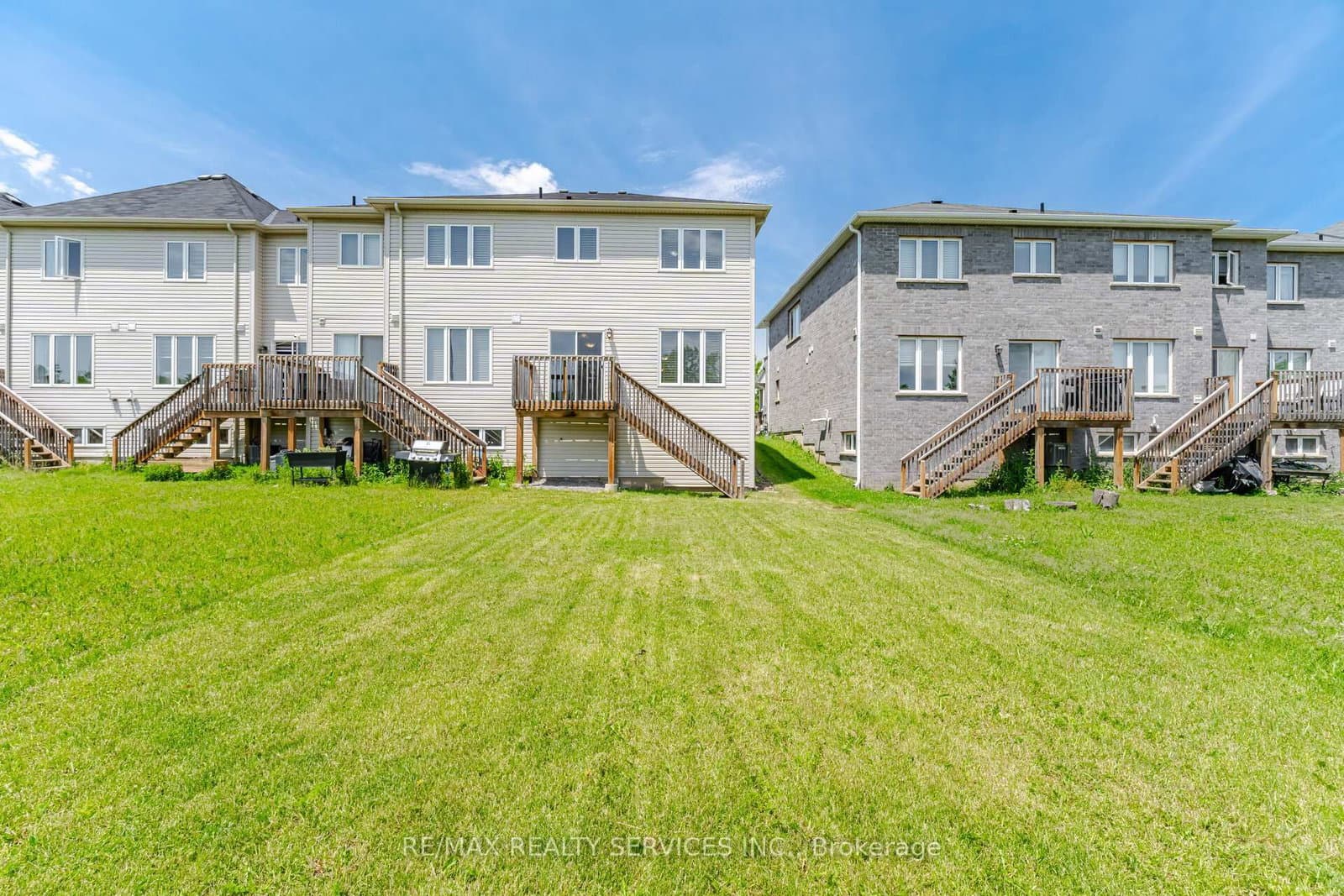 250 Esther Crescent thumbnail 38