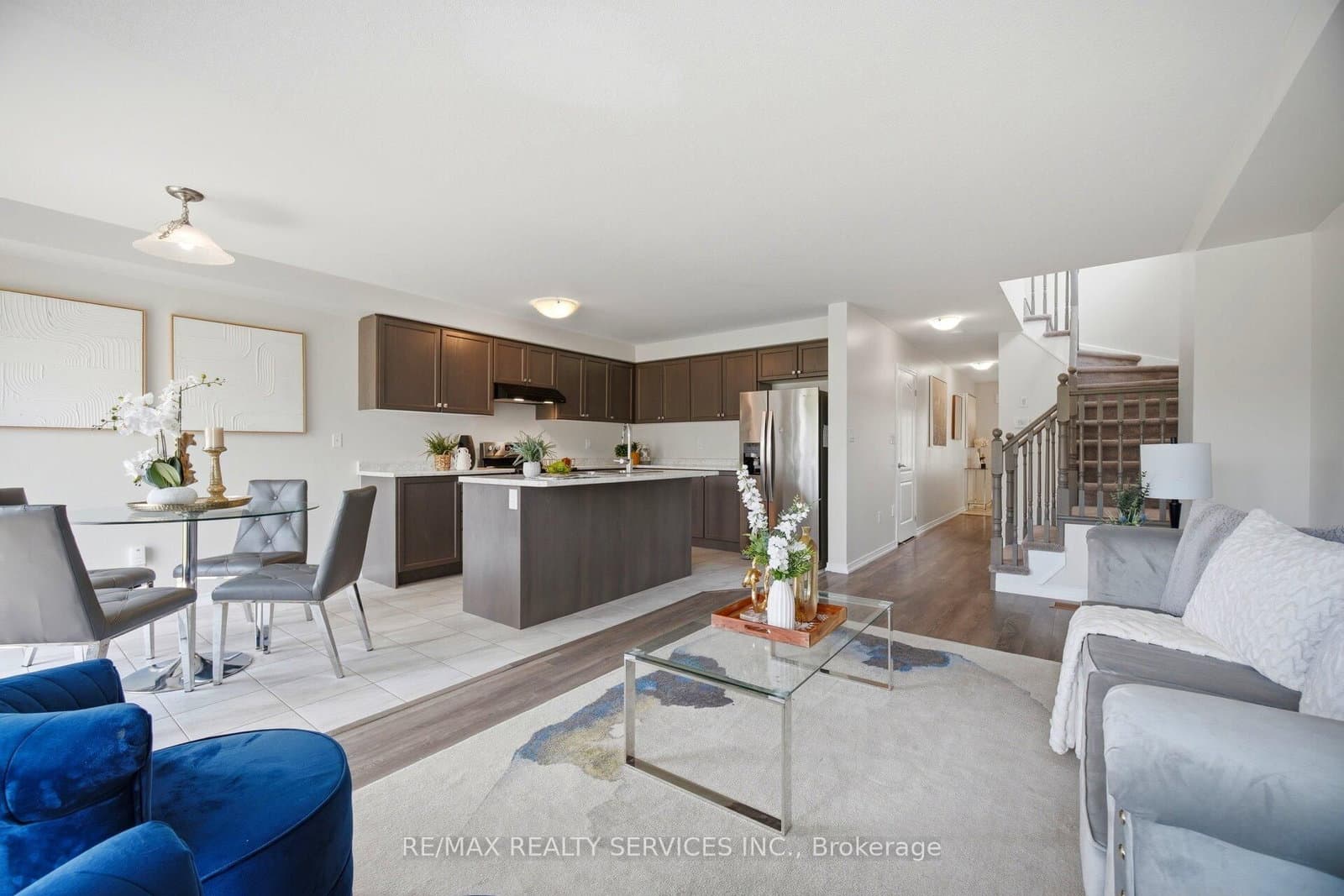 250 Esther Crescent thumbnail 8