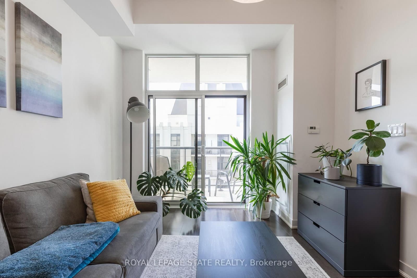 85 Robinson Street, Unit 1010 thumbnail 13