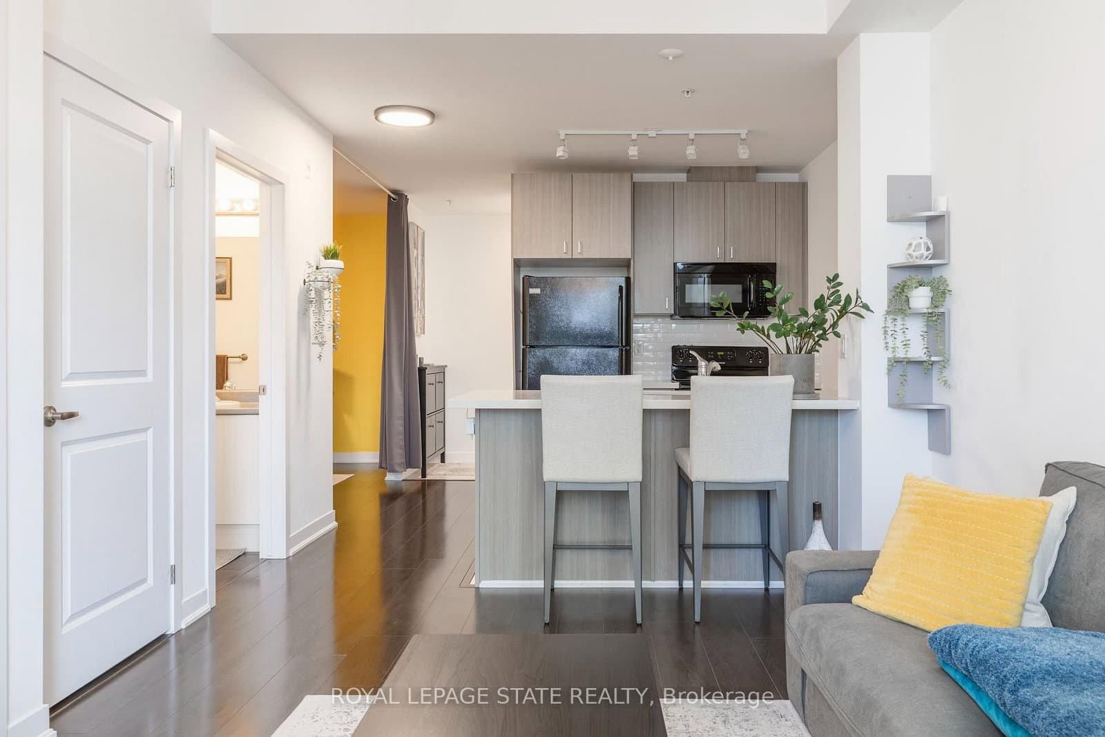85 Robinson Street, Unit 1010 thumbnail 9