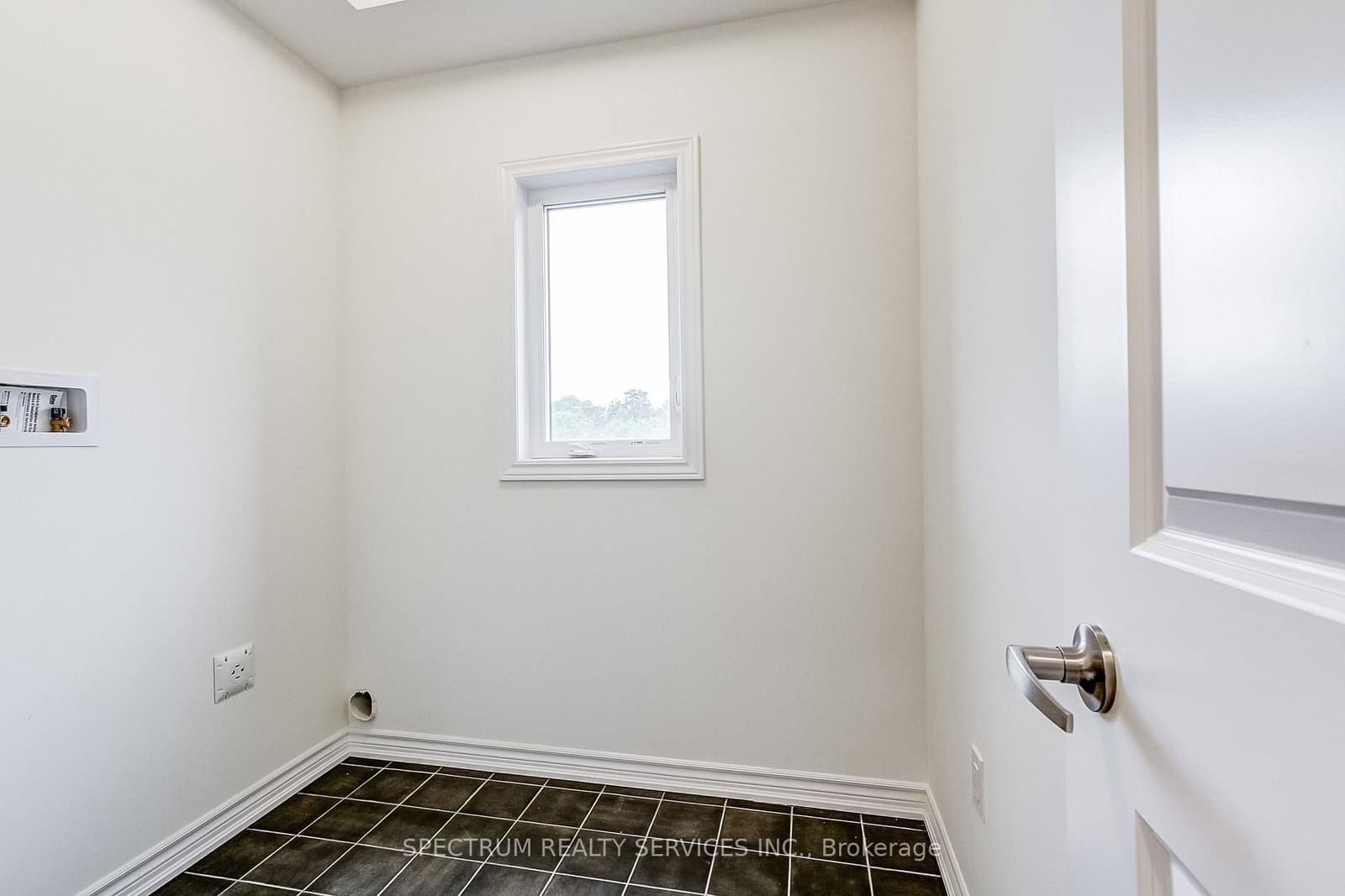 31 Strickland Avenue thumbnail 15