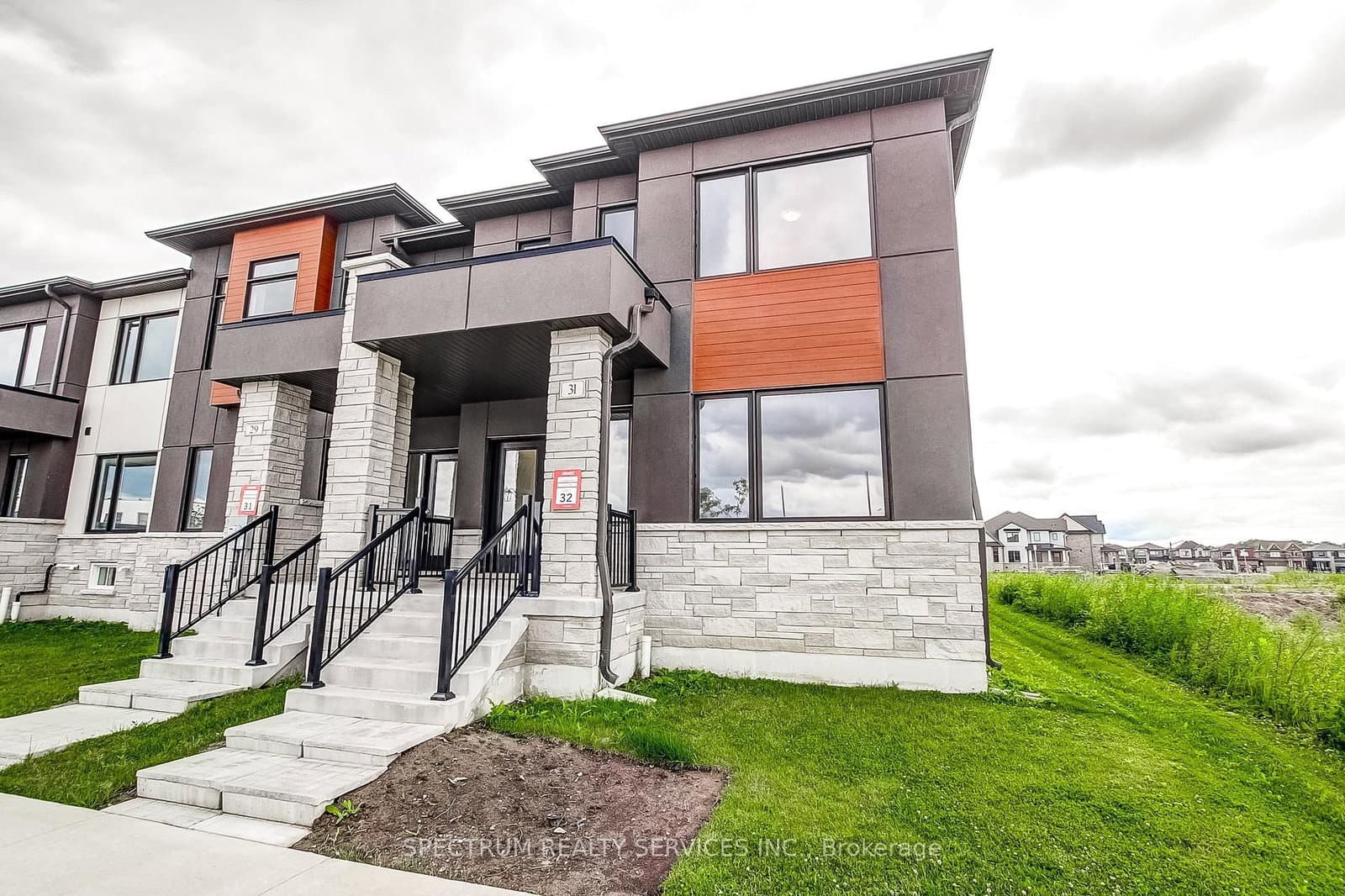 31 Strickland Avenue thumbnail 2