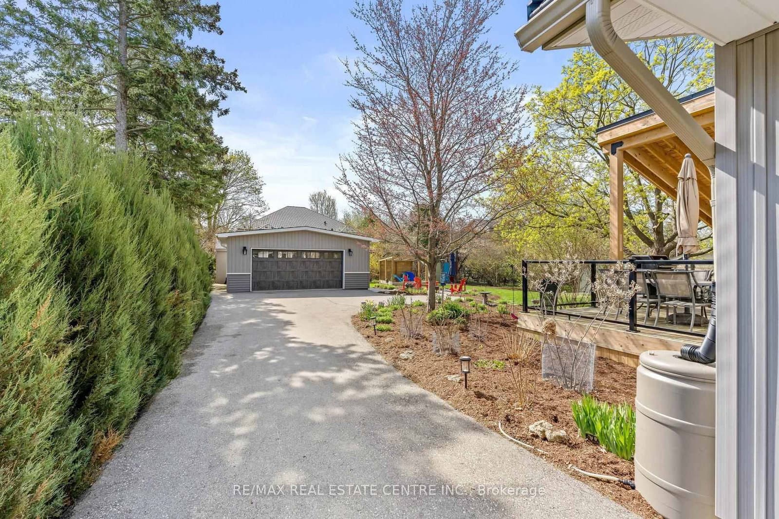 42 Ridgeway Avenue thumbnail 3