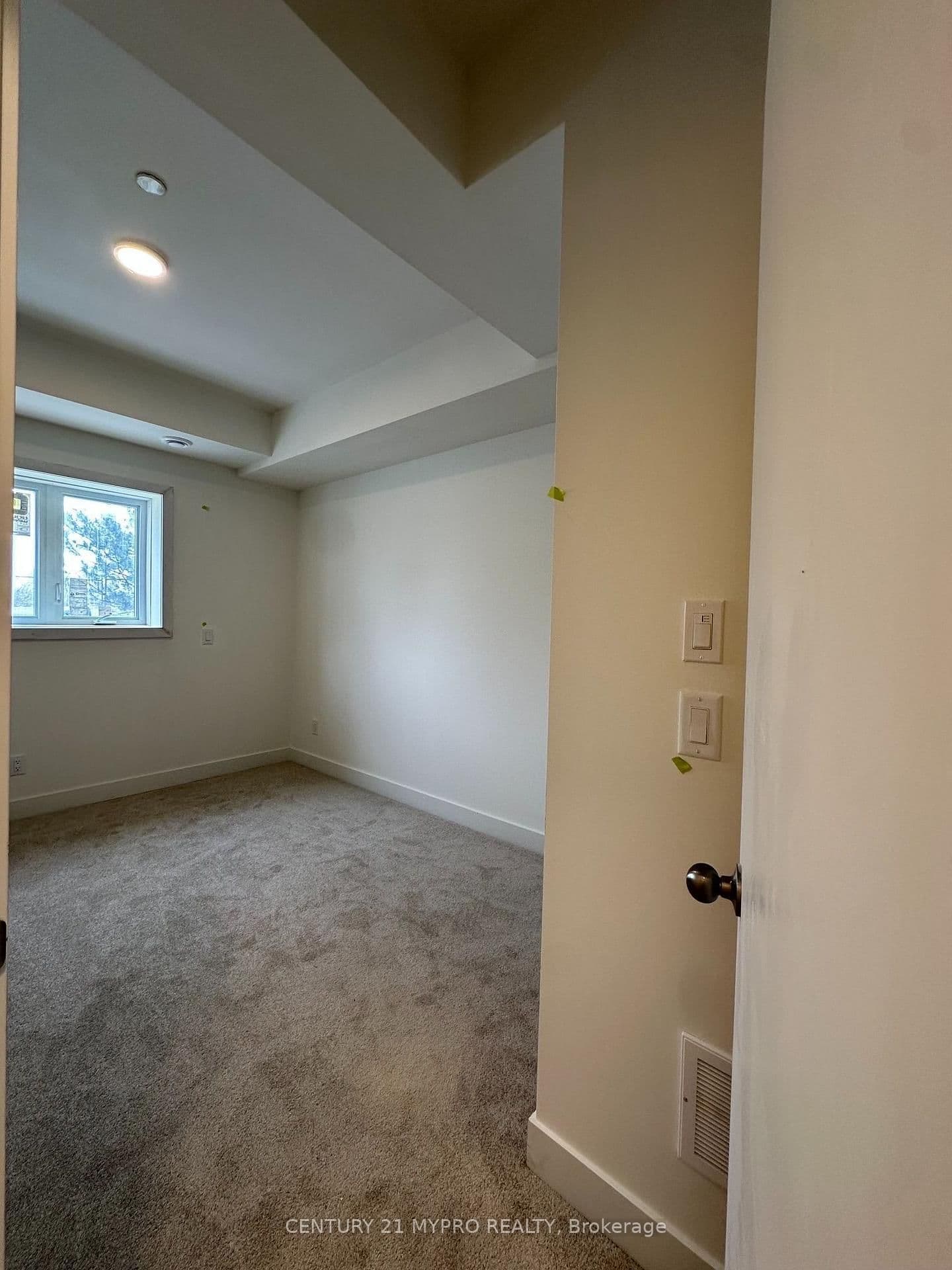 16 Melbourne Avenue, Unit 109B thumbnail 10
