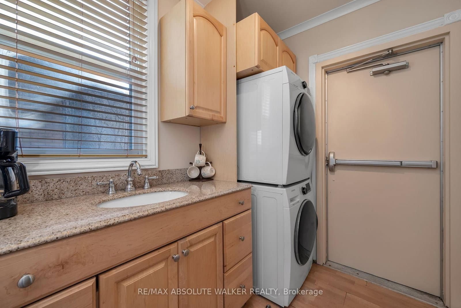 383 Danforth Avenue thumbnail 18