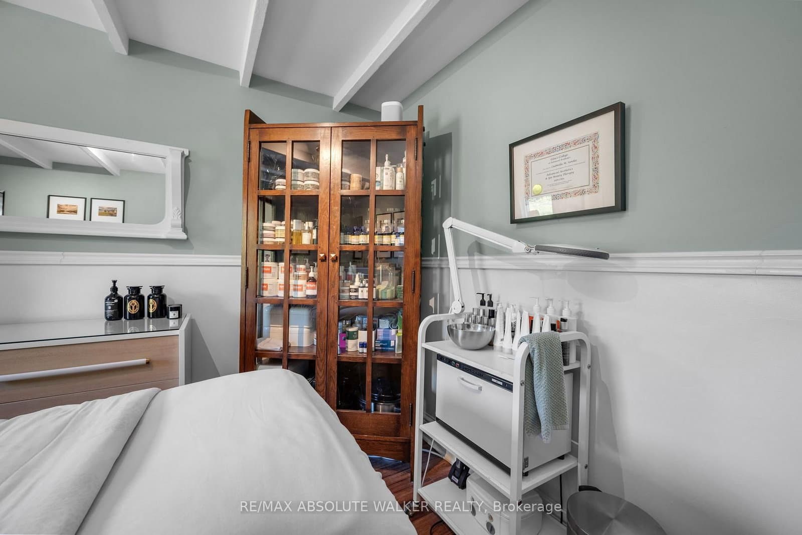 383 Danforth Avenue thumbnail 26