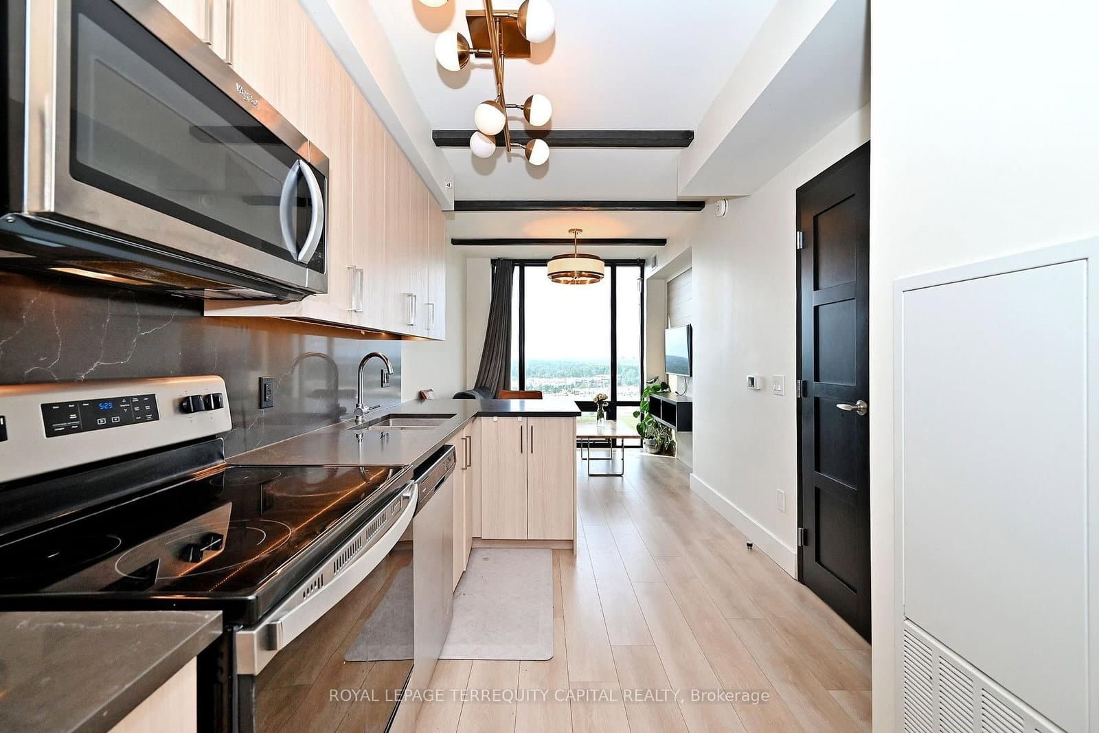 145 Columbia Street W, Unit 2001 thumbnail 10