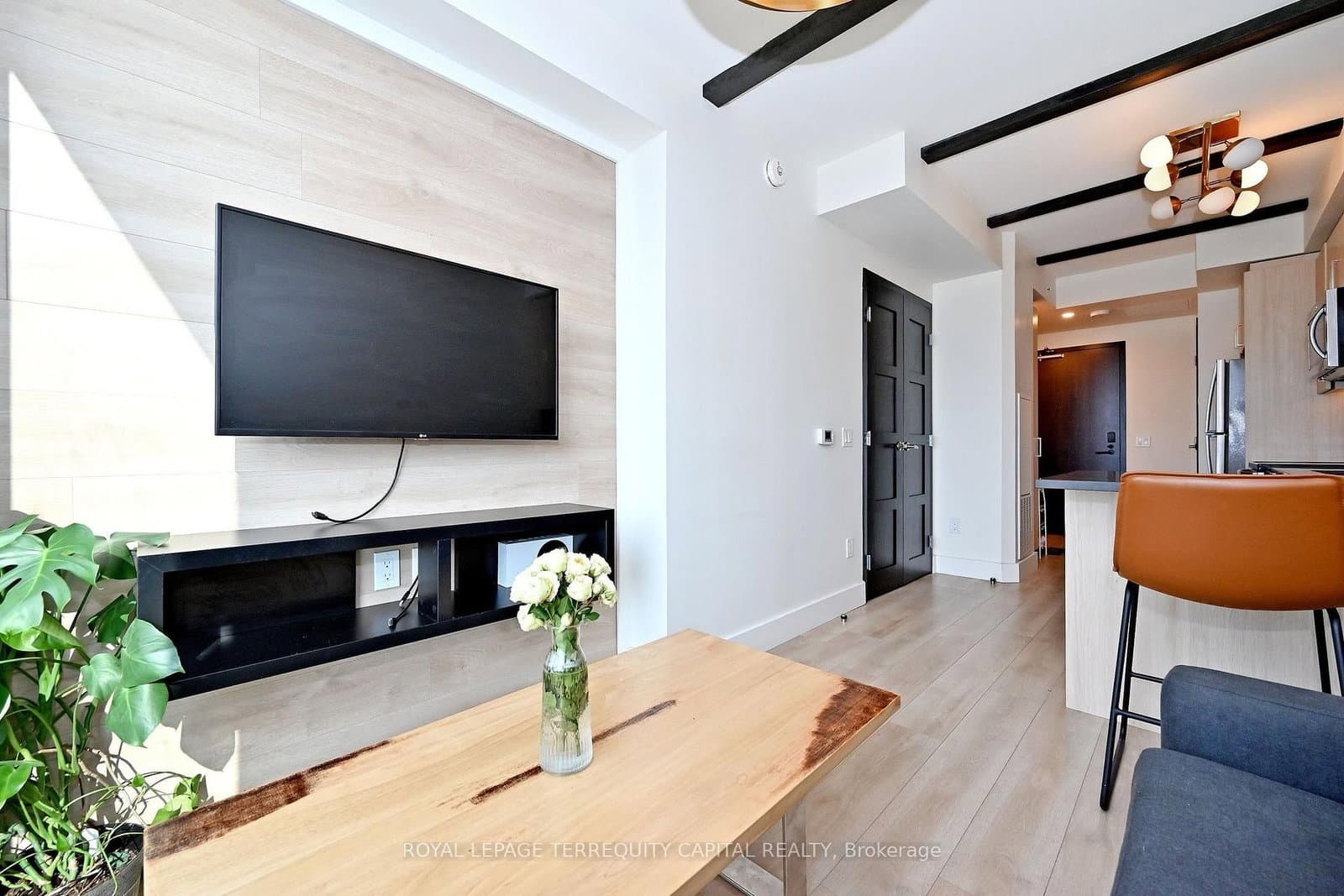 145 Columbia Street W, Unit 2001 thumbnail 13