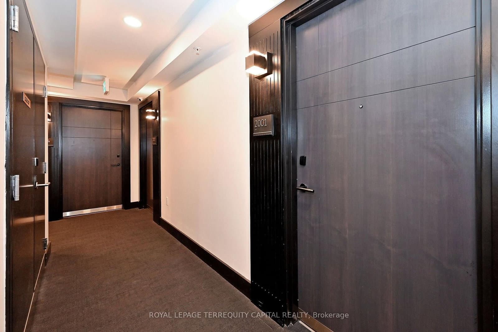 145 Columbia Street W, Unit 2001 thumbnail 6