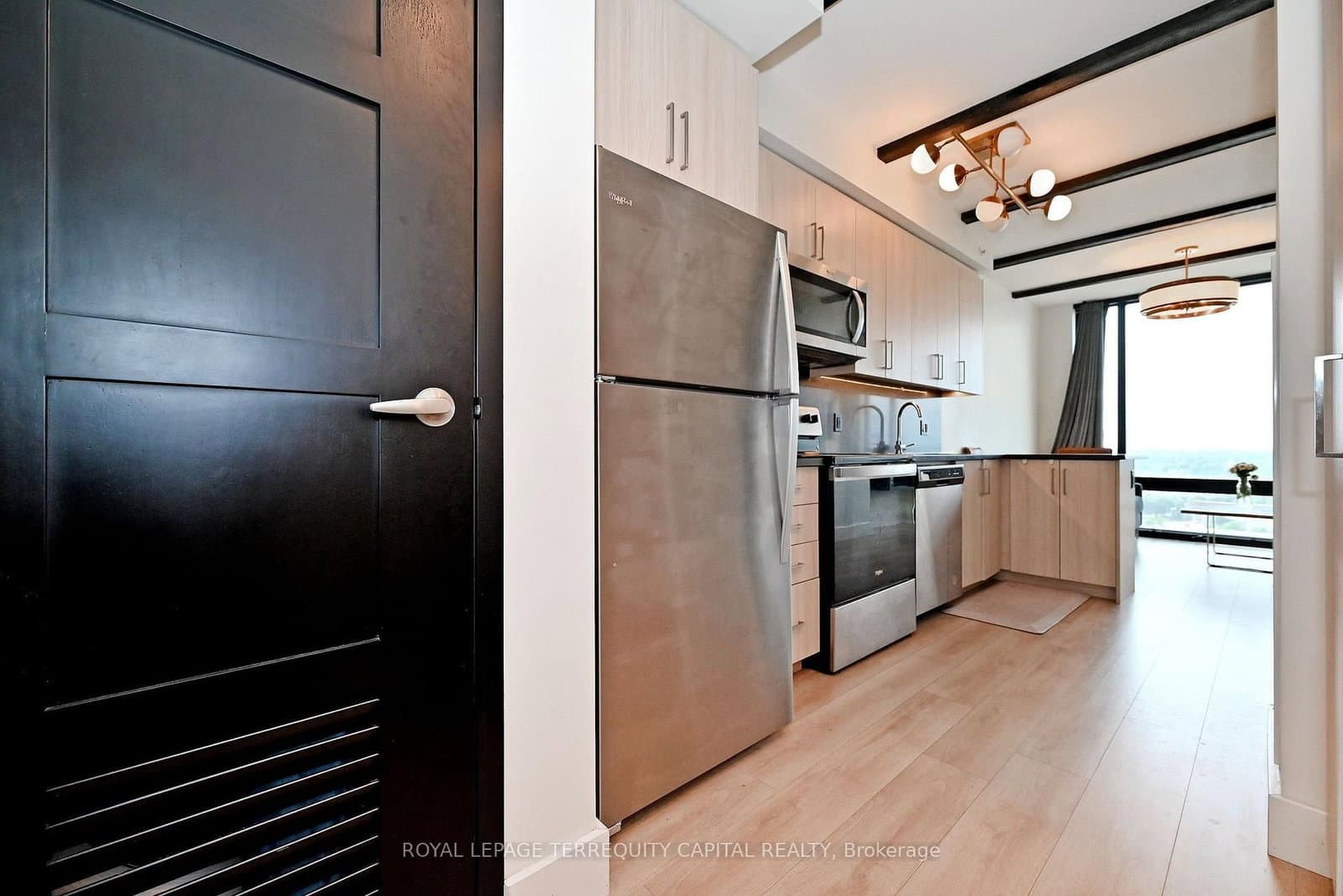 145 Columbia Street W, Unit 2001 thumbnail 8