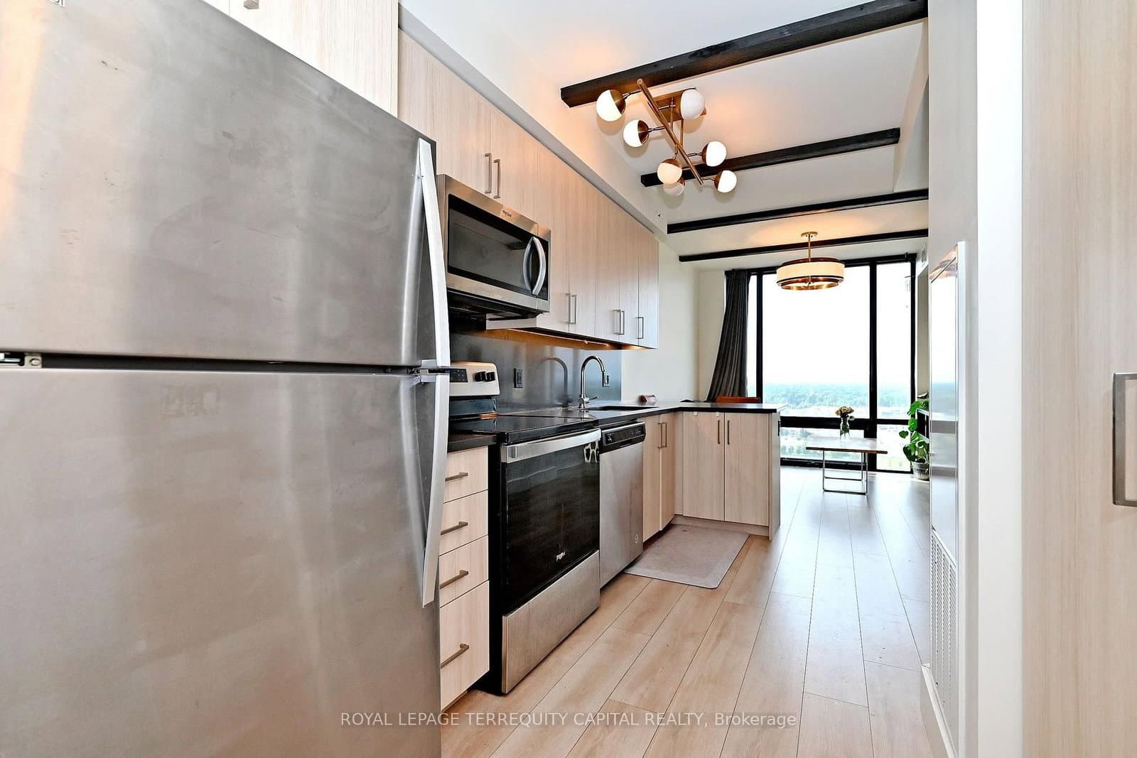 145 Columbia Street W, Unit 2001 thumbnail 9