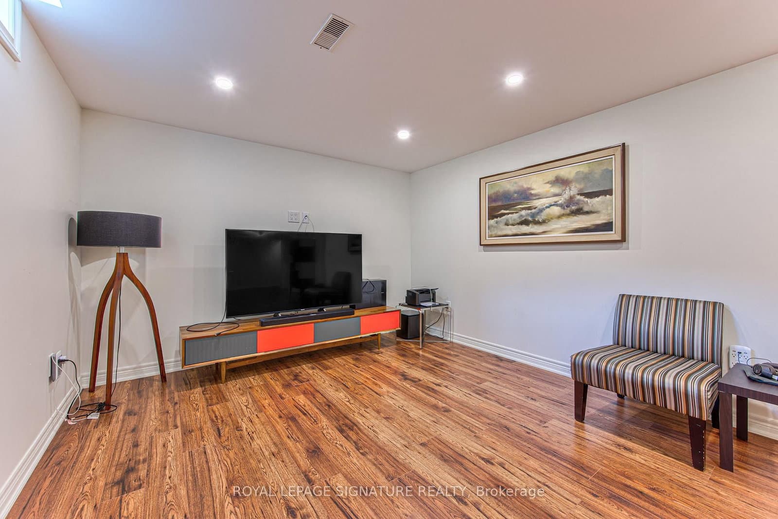 270 Springvalley Crescent thumbnail 37