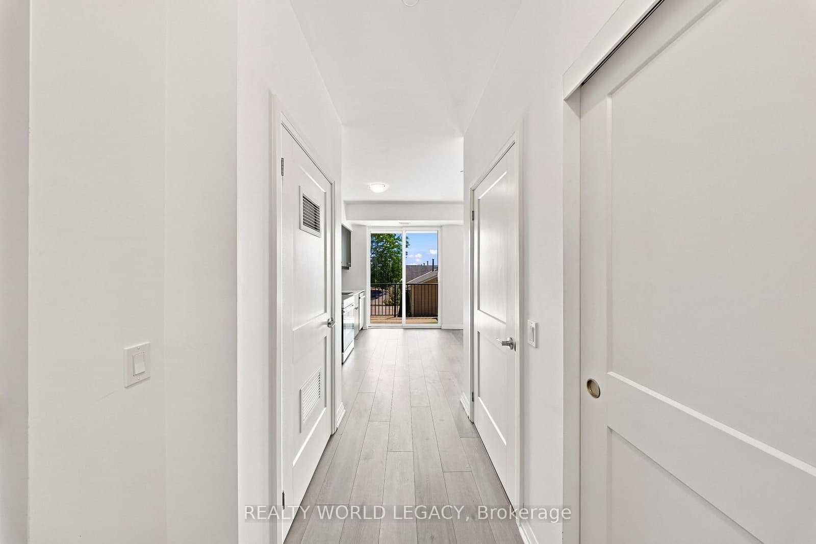 101 Golden Eagle Road, Unit 215 thumbnail 8