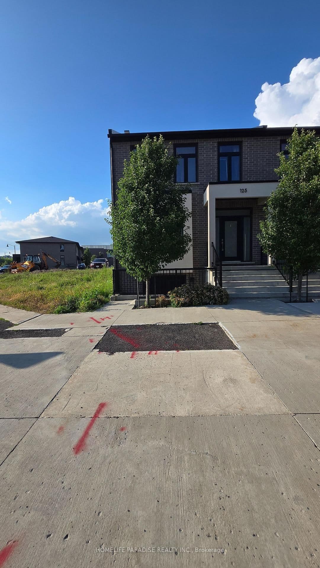 125 Summerside Mews, Unit 12 - Image 1