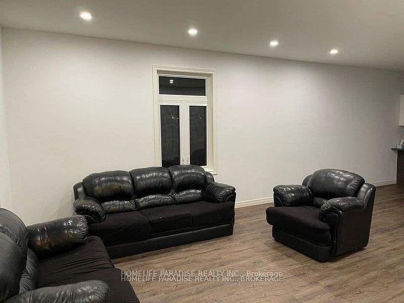 125 Summerside Mews, Unit 12 thumbnail 3