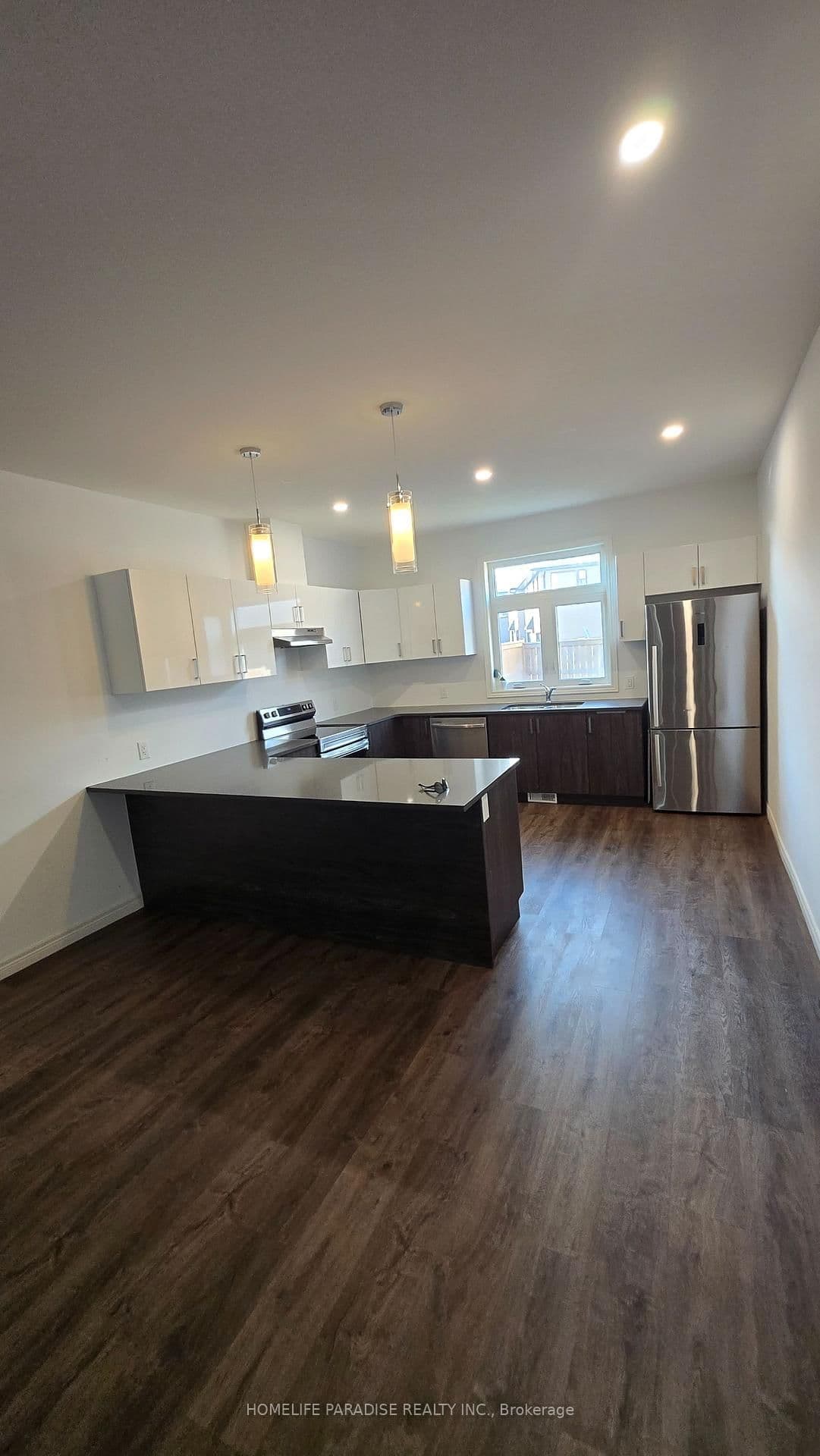 125 Summerside Mews, Unit 12 thumbnail 4