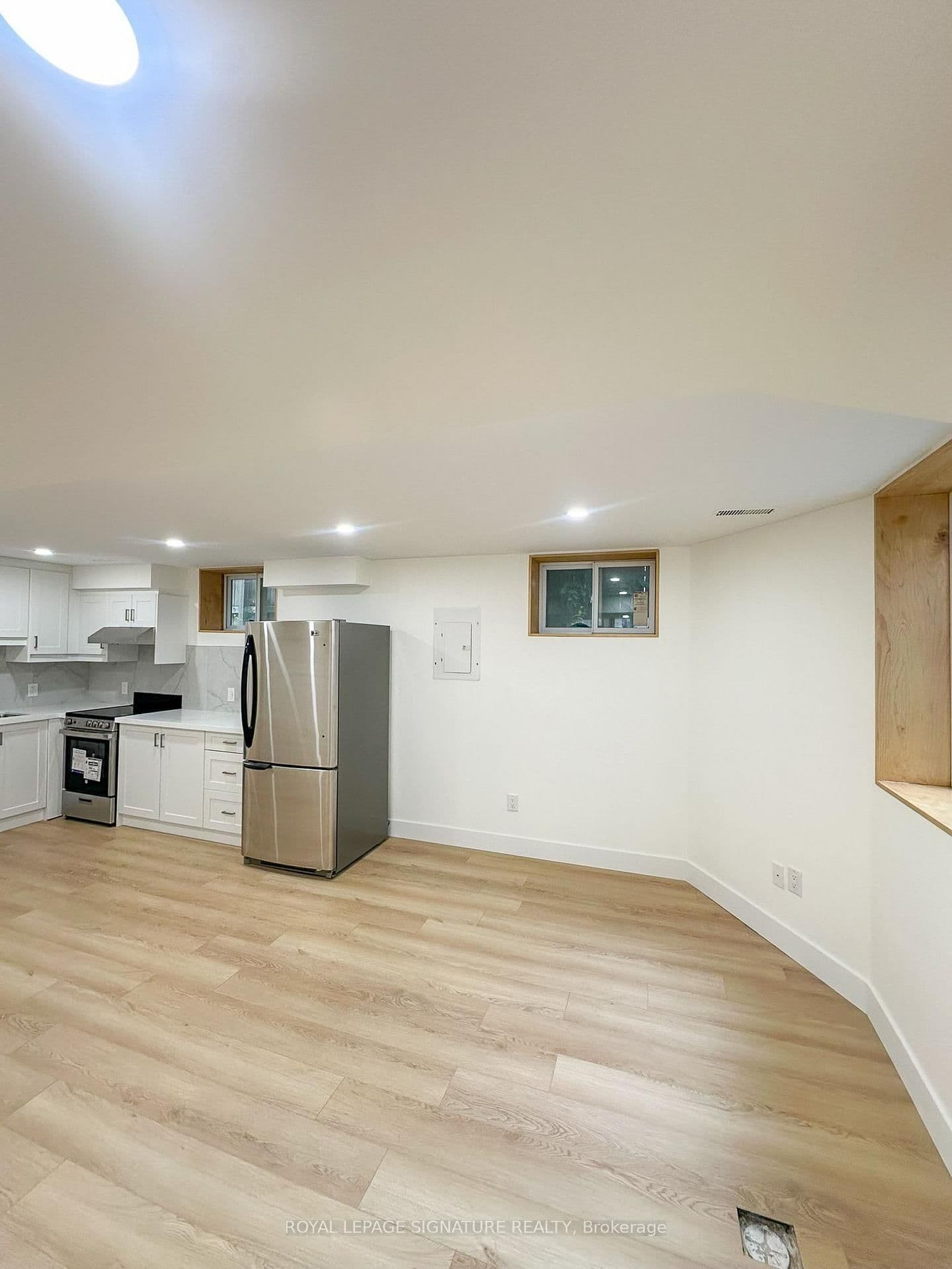 27 Millen Avenue, Unit A102 thumbnail 5