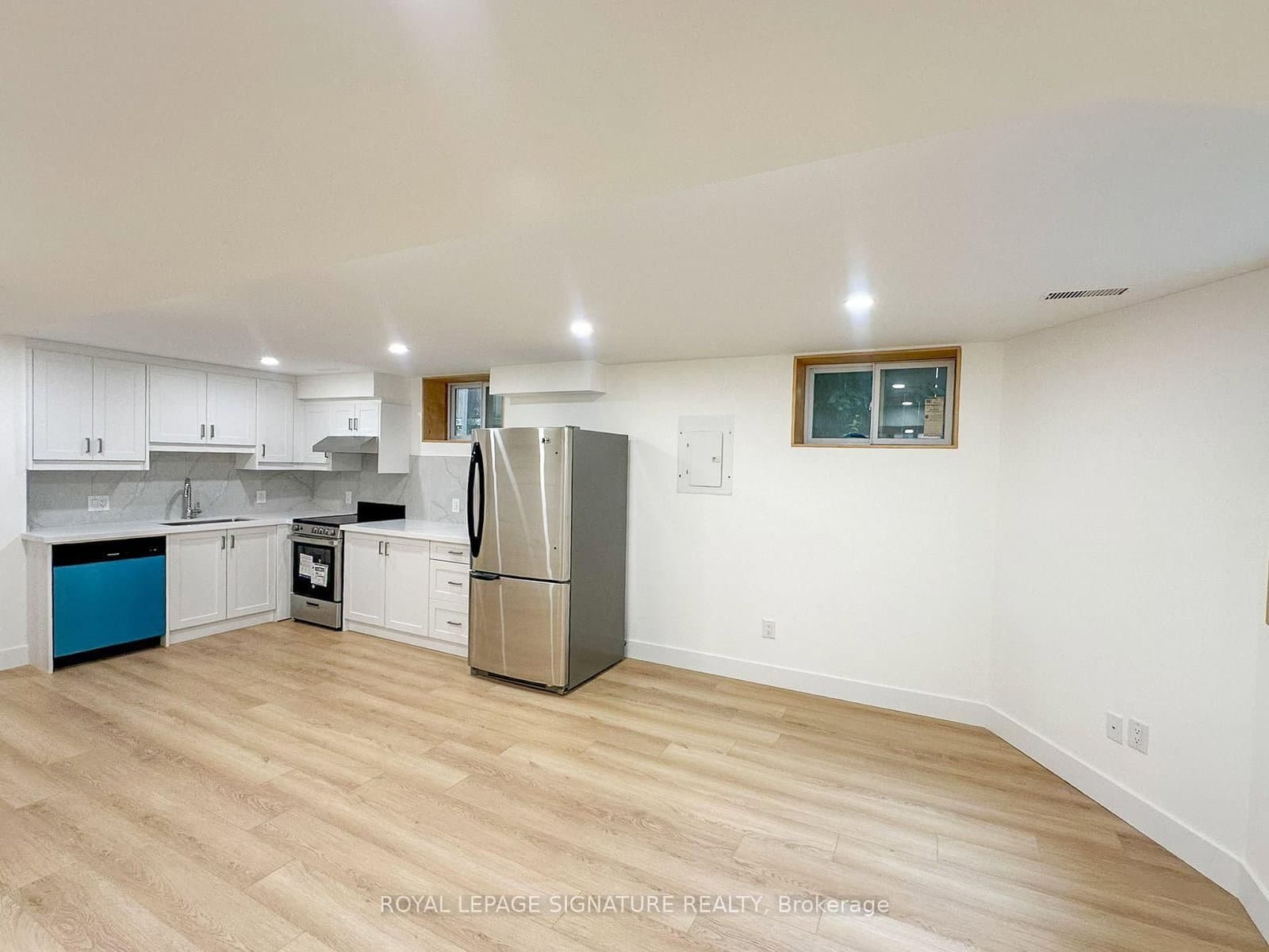 27 Millen Avenue, Unit A102 thumbnail 6