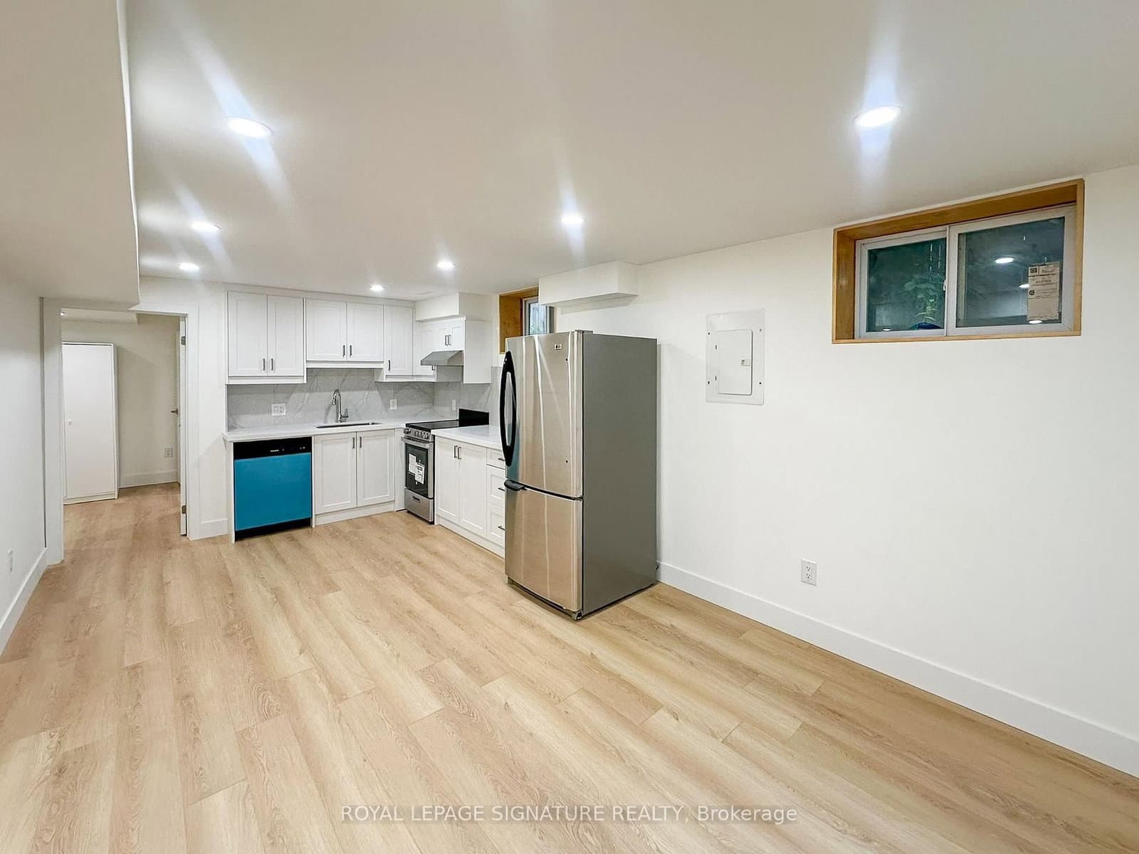 27 Millen Avenue, Unit A102 thumbnail 8